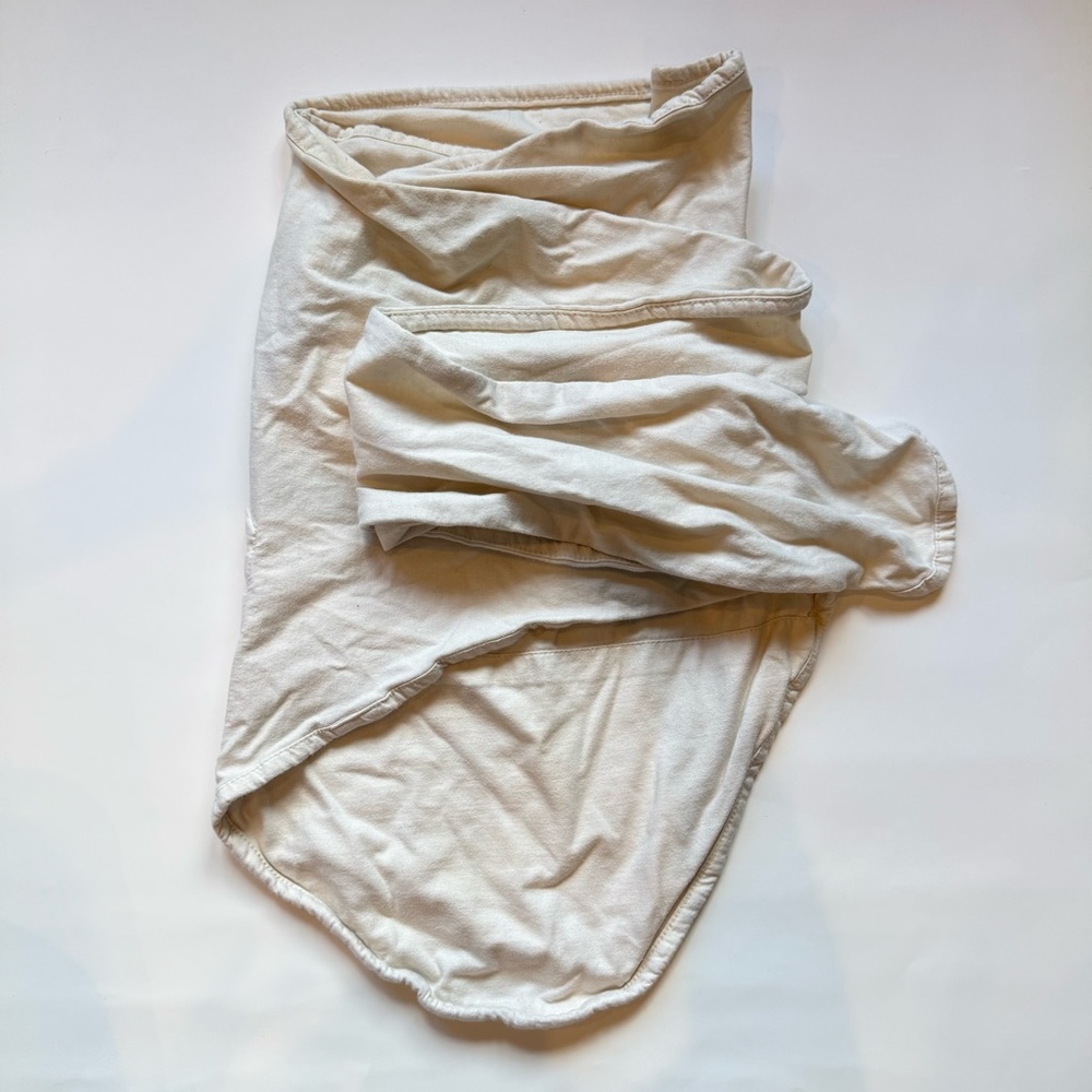 Miracle blanket swaddle